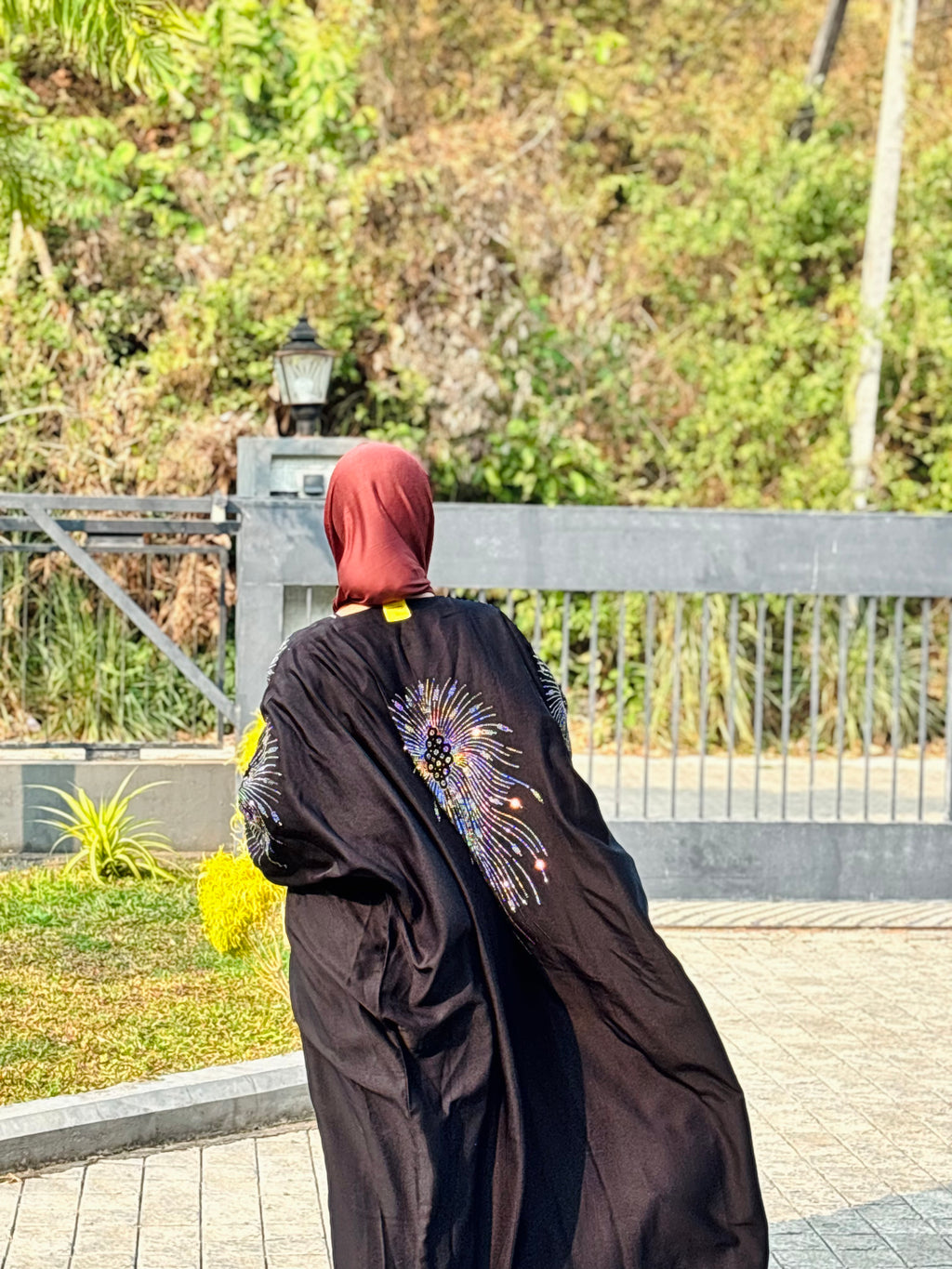 Imported Black Stone Abaya ! jaihoon