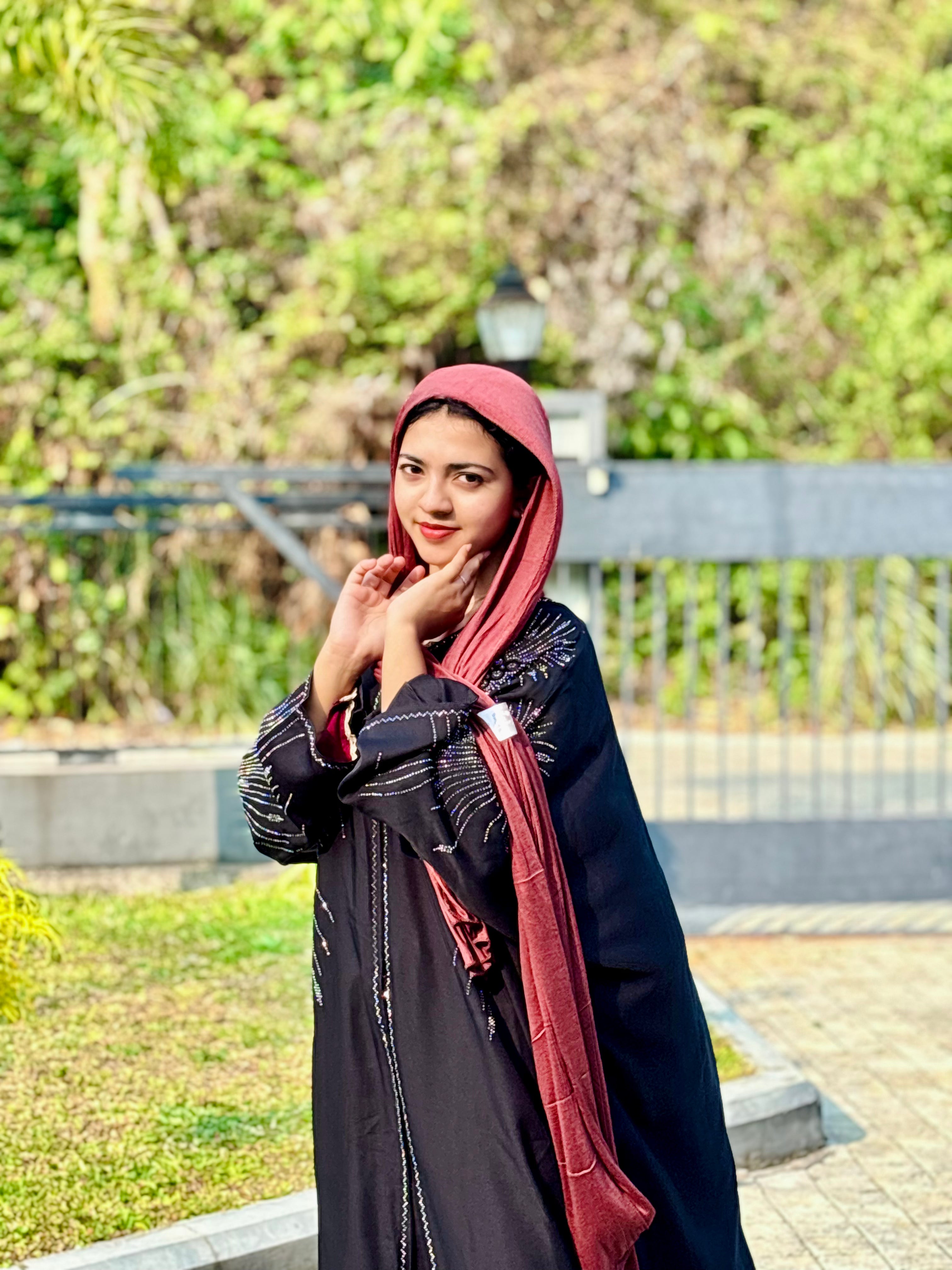 Imported Black Stone Abaya ! jaihoon