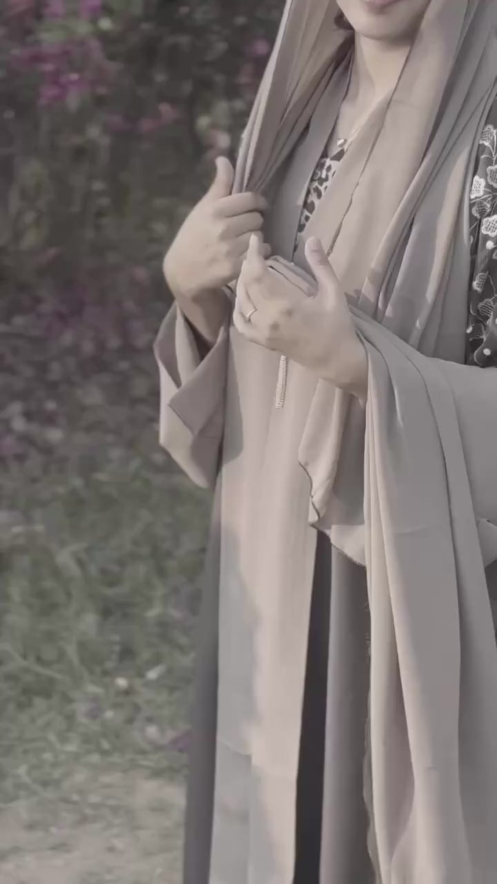 Abaya model vedio 100622mmeld